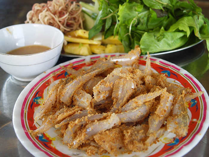 Đến Nha Trang ăn gì? Gỏi cá mai Nha Trang