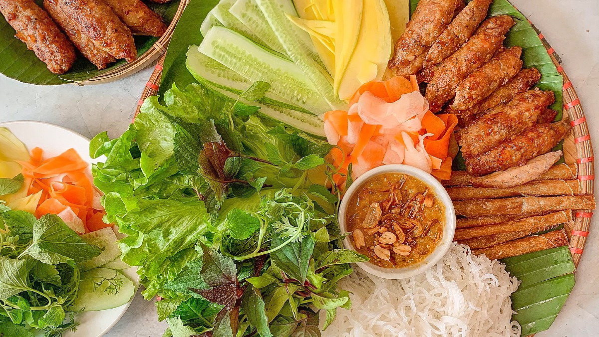 Đến Nha Trang ăn nem nướng