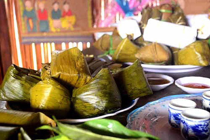 Đặc sản Bắc Giang - Bánh Vắt Vai