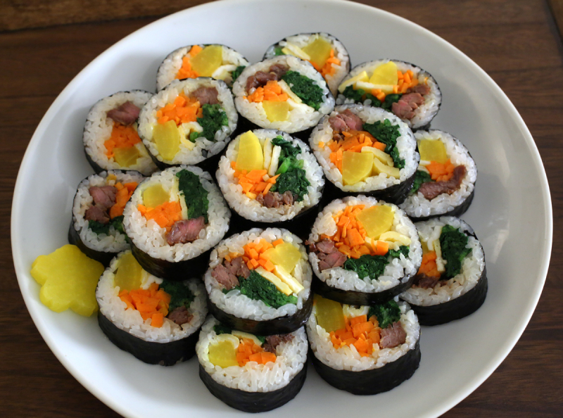 Kimbap - Món ăn yêu thích của giới trẻ