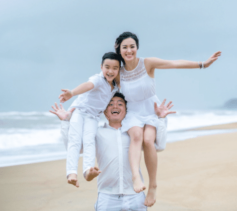 chụp hình gia đình 3 người